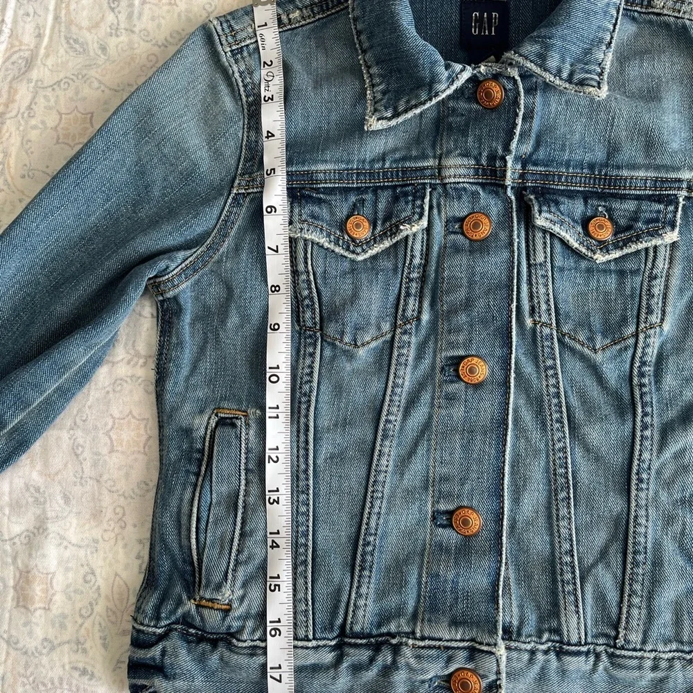 GAP Blue Denim Jean Jacket Cropped‎ Style
